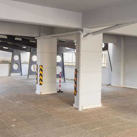 The Whole Packet C3 Center With Parking Apartment Larissa Luaran gambar