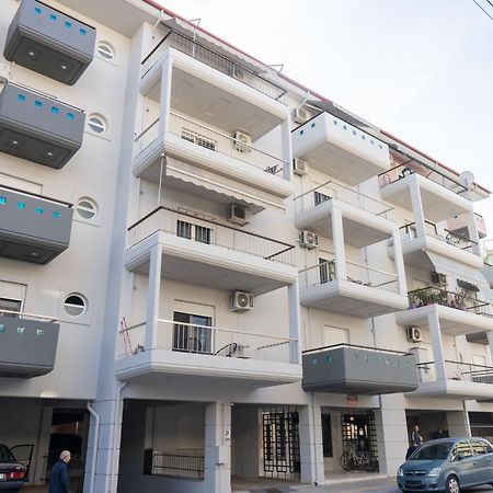 The Whole Packet C3 Center With Parking Apartment Larissa Luaran gambar